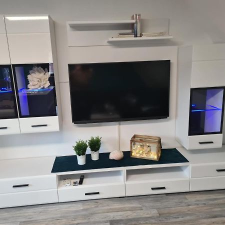 Exklusive Ferienwohnung Nahe Der Nordsee Wesselburen ภายนอก รูปภาพ